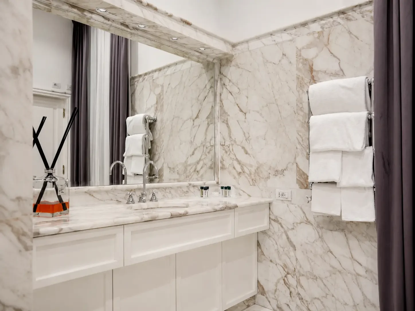 Dettaglio della camera Gran Suite di Más Boutique Hotel Rome