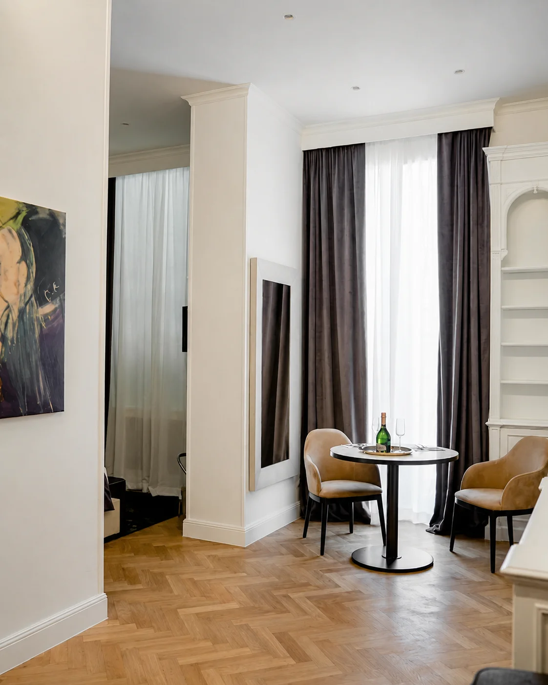 Zona living della Gran Suite di Más Boutique Hotel Rome, ampia e luminosa